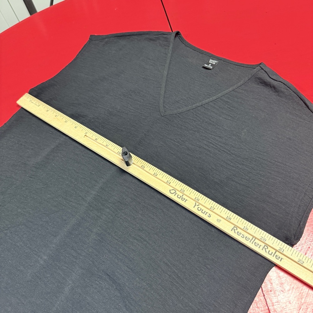 EMERY ROSE BLACK SLEEVELESS TOP - Picture 2 of 5